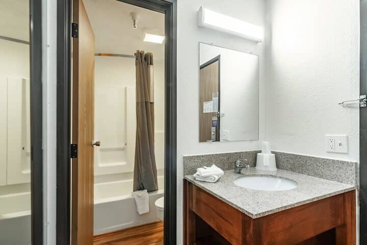 Room 18 of 30